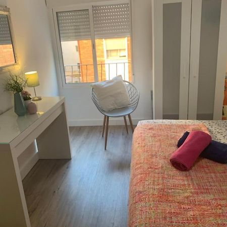 Апартаменты 3Centro Malaga Especial Grupos Parking Gratis Экстерьер фото